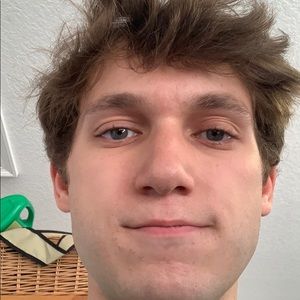 Meet your Posher, Dominic